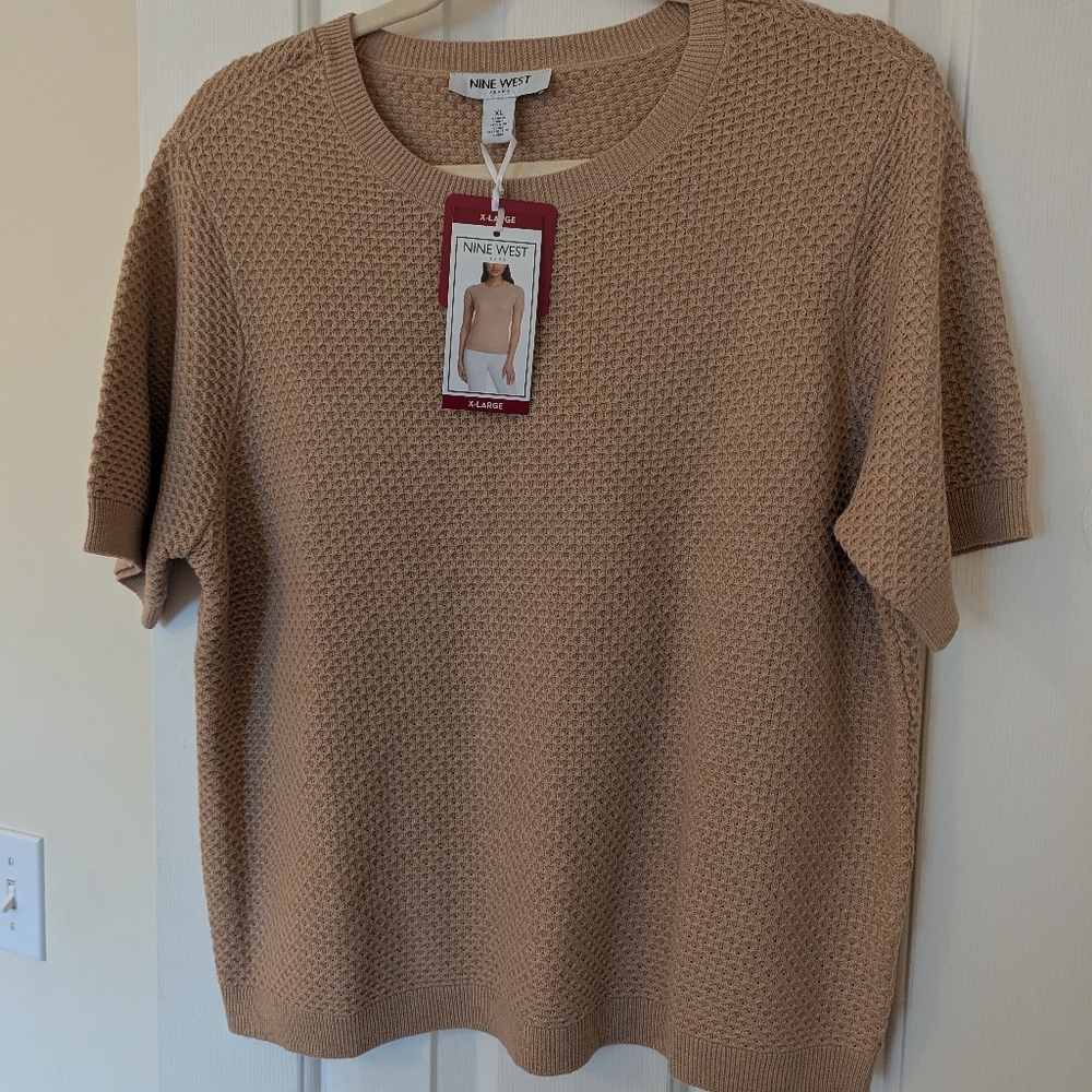 NWT Tan-colored Nine West Short-sleeved sweater, XL
